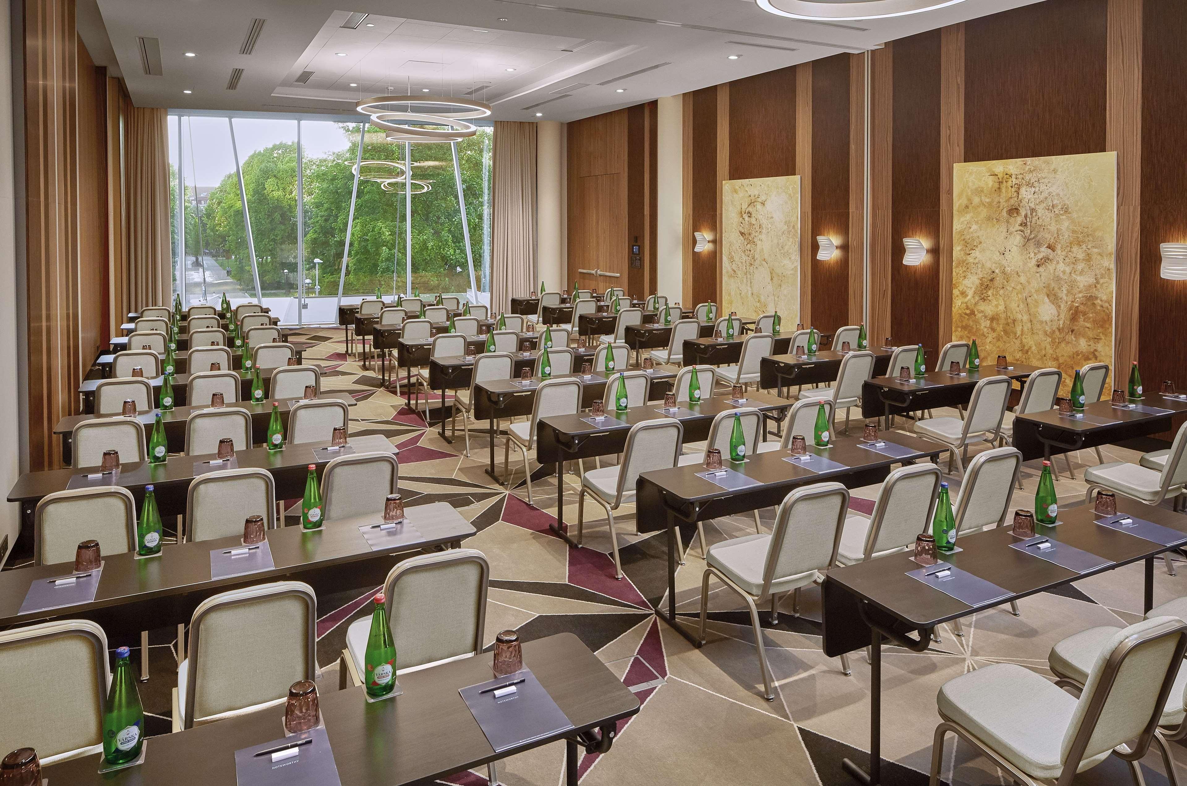 Hilton Park Hotel 4*
