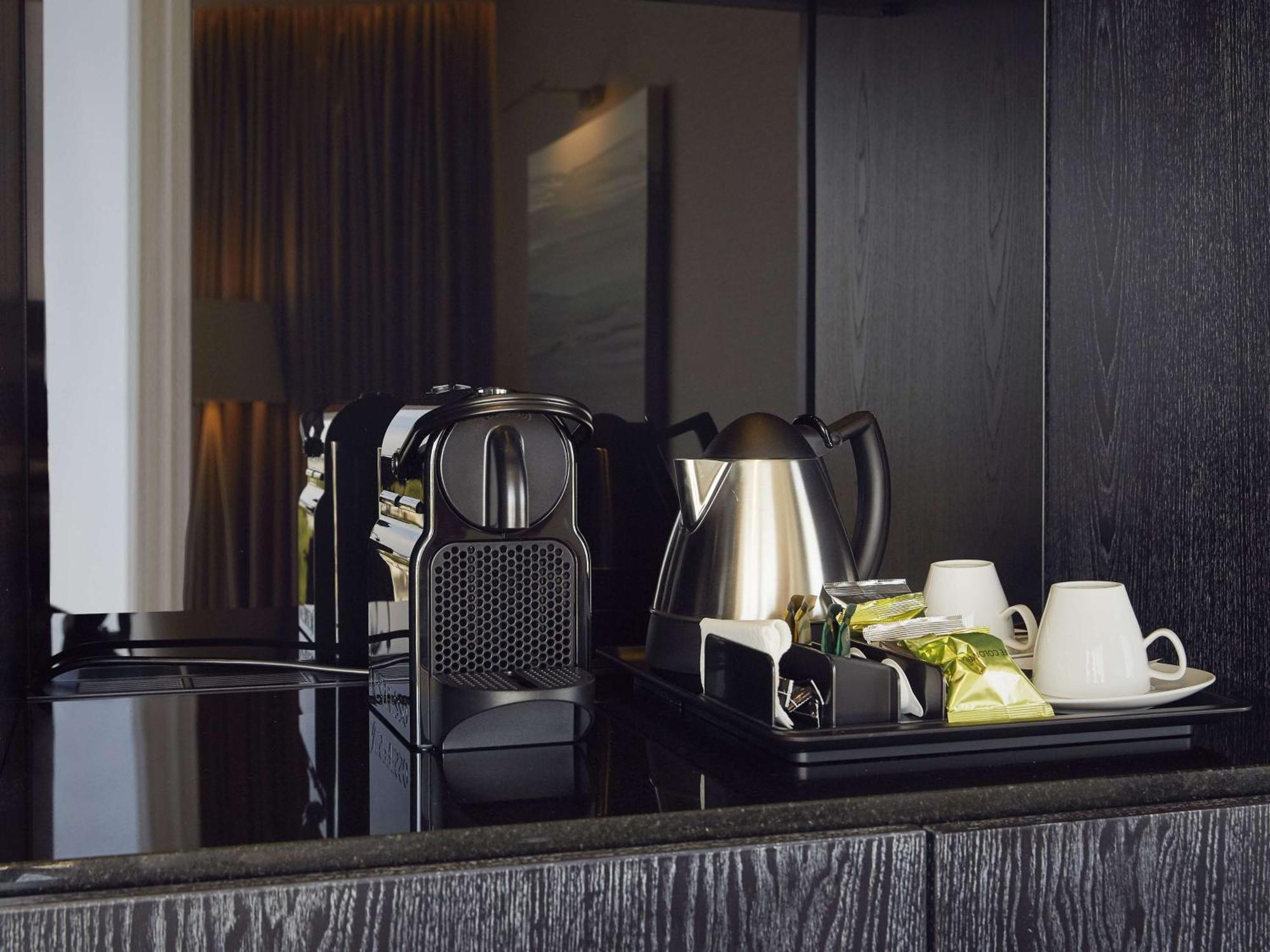 Hilton Park 4*