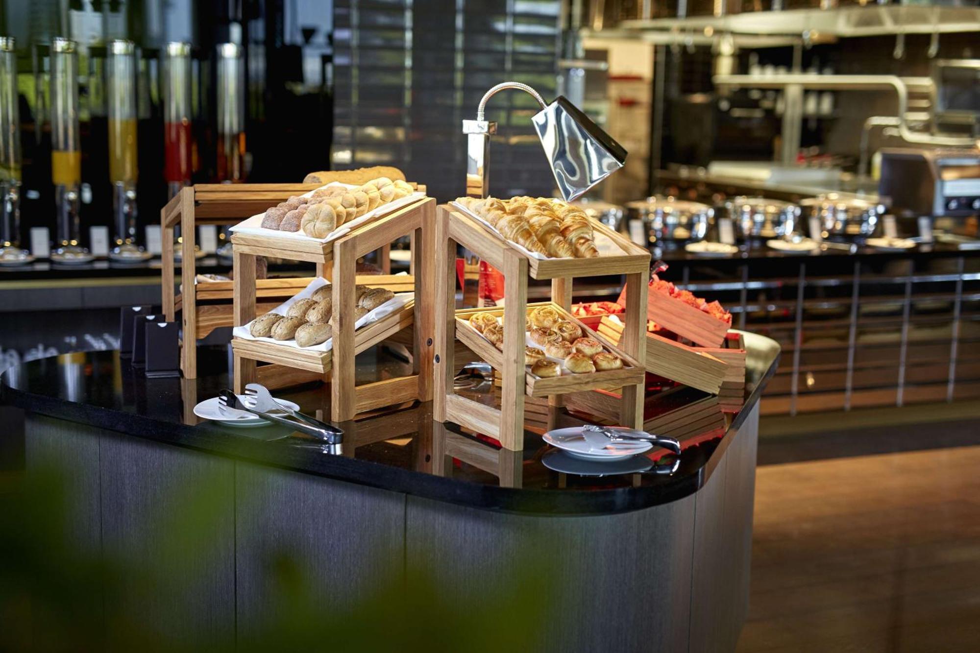 Hilton Park Hotell 4*