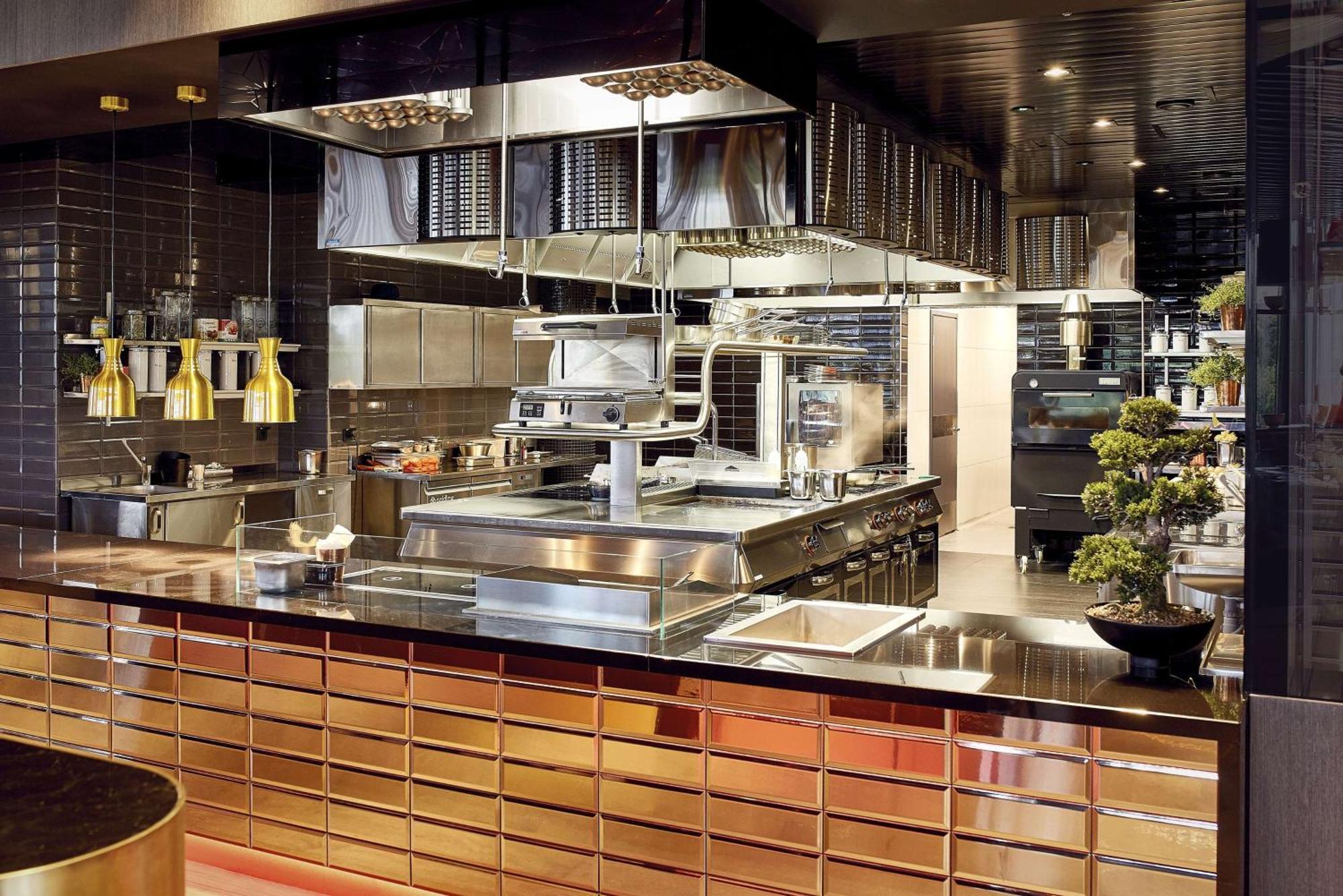 Hilton Park Hotell 4*